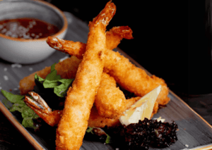 Crevettes tempura croustillantes et sauce aigre-douce